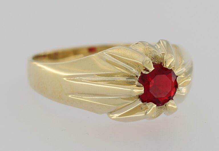 9CT Gold Gents Red Cubic Zirconia Gypsy Ring