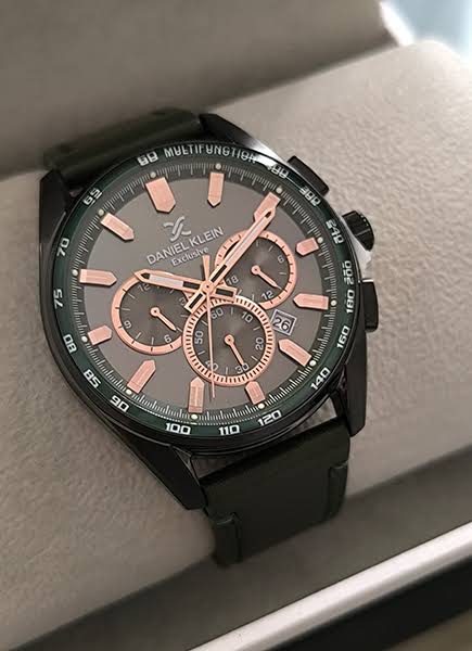 Daniel Klein exclusive leather chronograph green