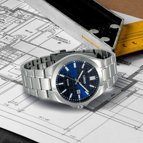 Lorus Mens Analog Blue Dial