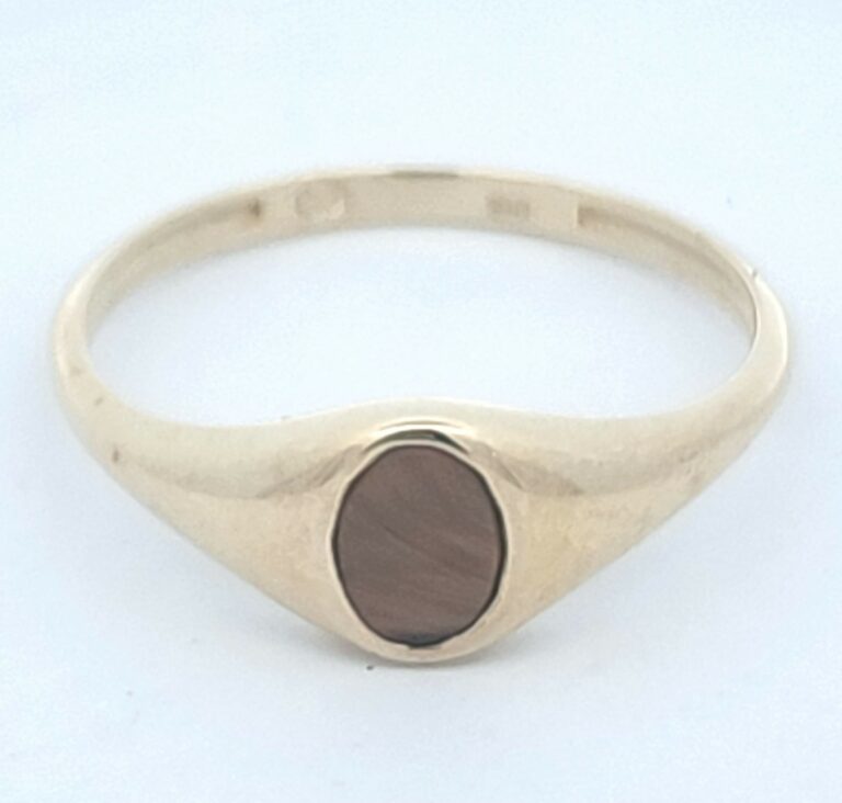 9CT Gold Small Tigers Eye Signet Ring