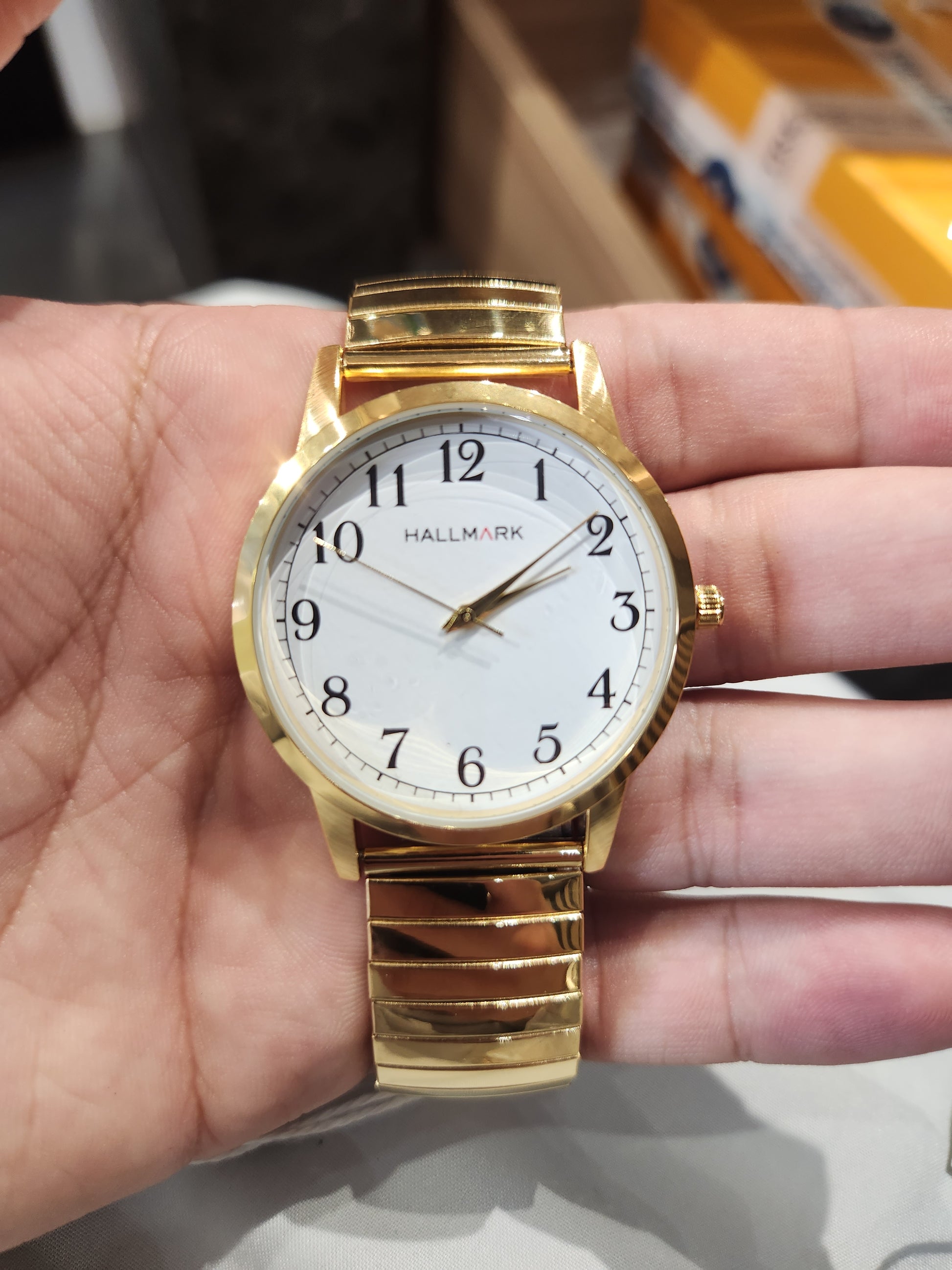 Hallmark HA1520W